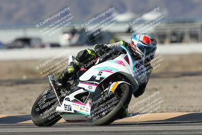 media/Dec-07-2025-CVMA (Sun) [[3e7d2de5dc]]/Race 7-Formula Lightweight Twins Shootout/